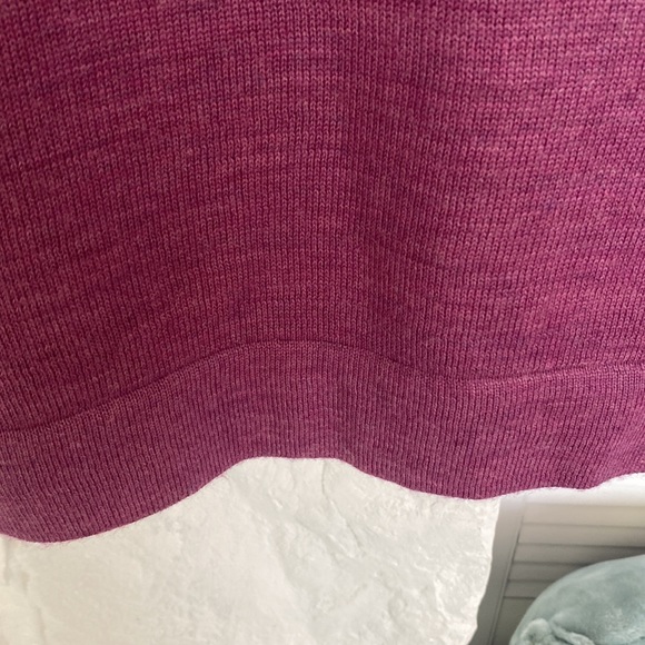 Cold water Creek purplish pink 50% wool V type neckline sweater - Picture 4 of 14
